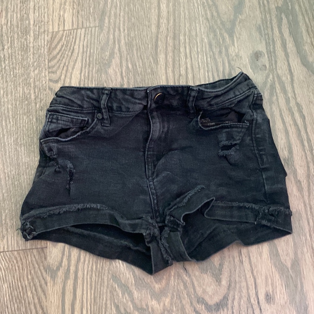I’m selling them because they are too small for me.